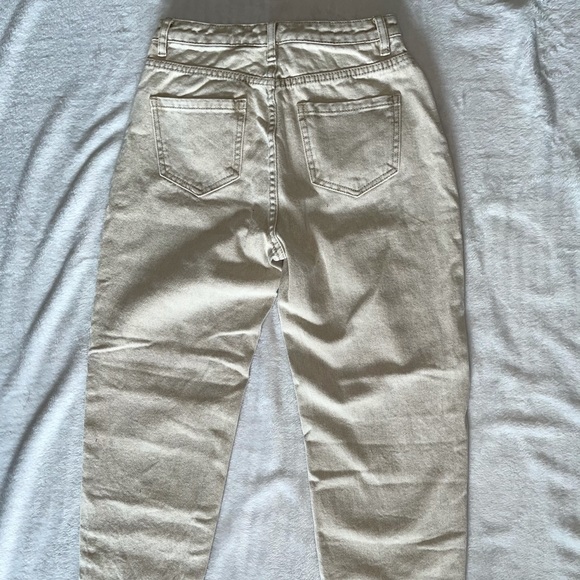 BNWT Petite High Waisted Mom Jeans - Picture 2 of 3